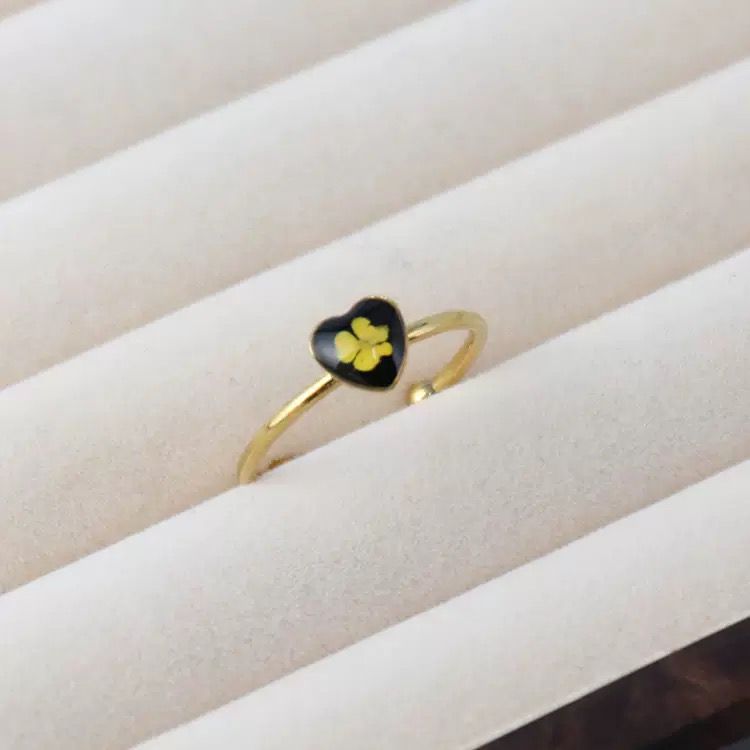 Lucky Whisper Heart Ring