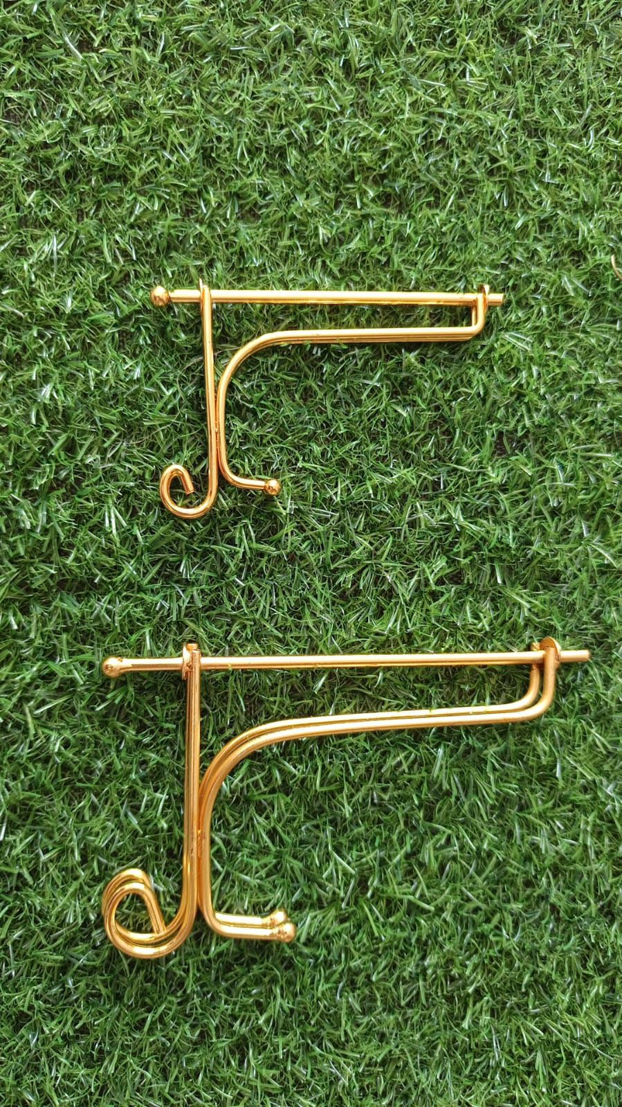 Metal Stand - Gold