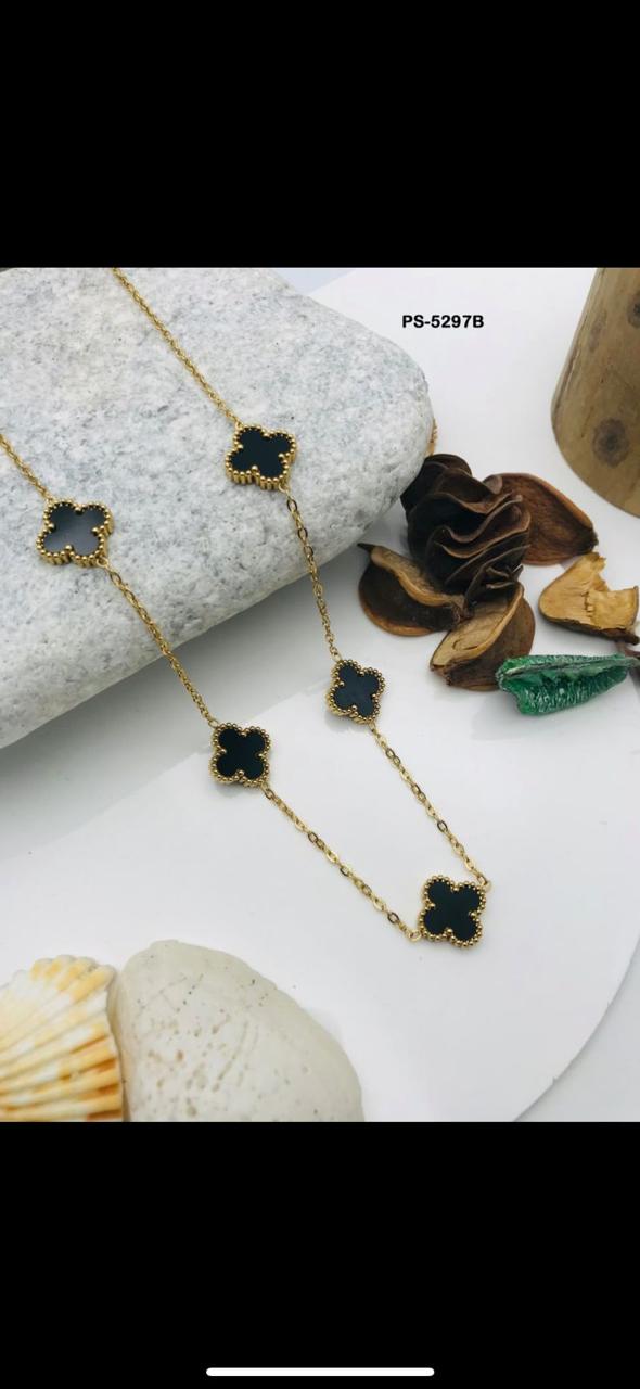 Clover Necklace