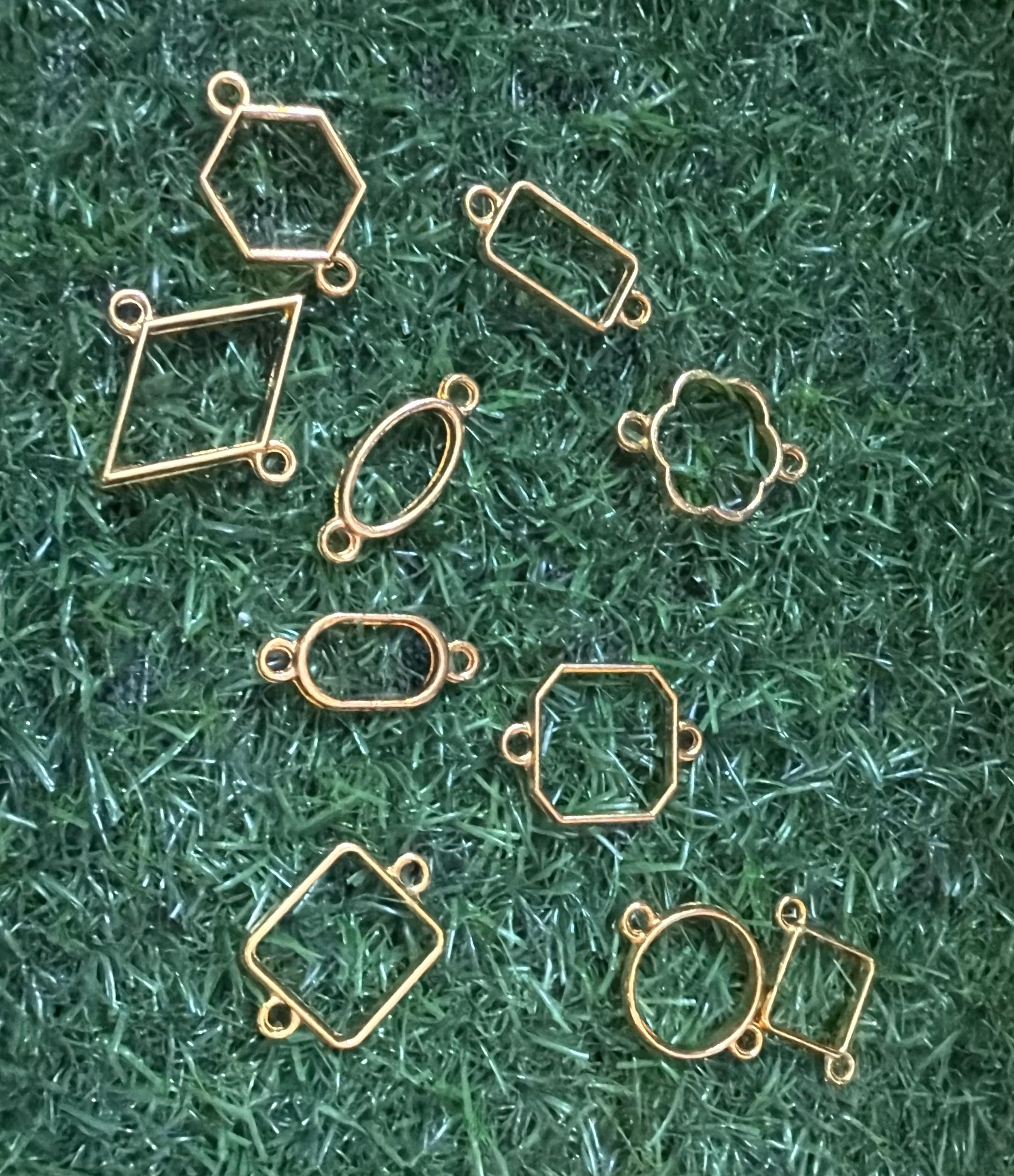 Gold bracelet bezel