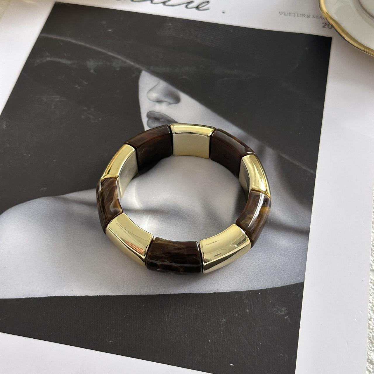 Retro Luxe Chunky Bangle