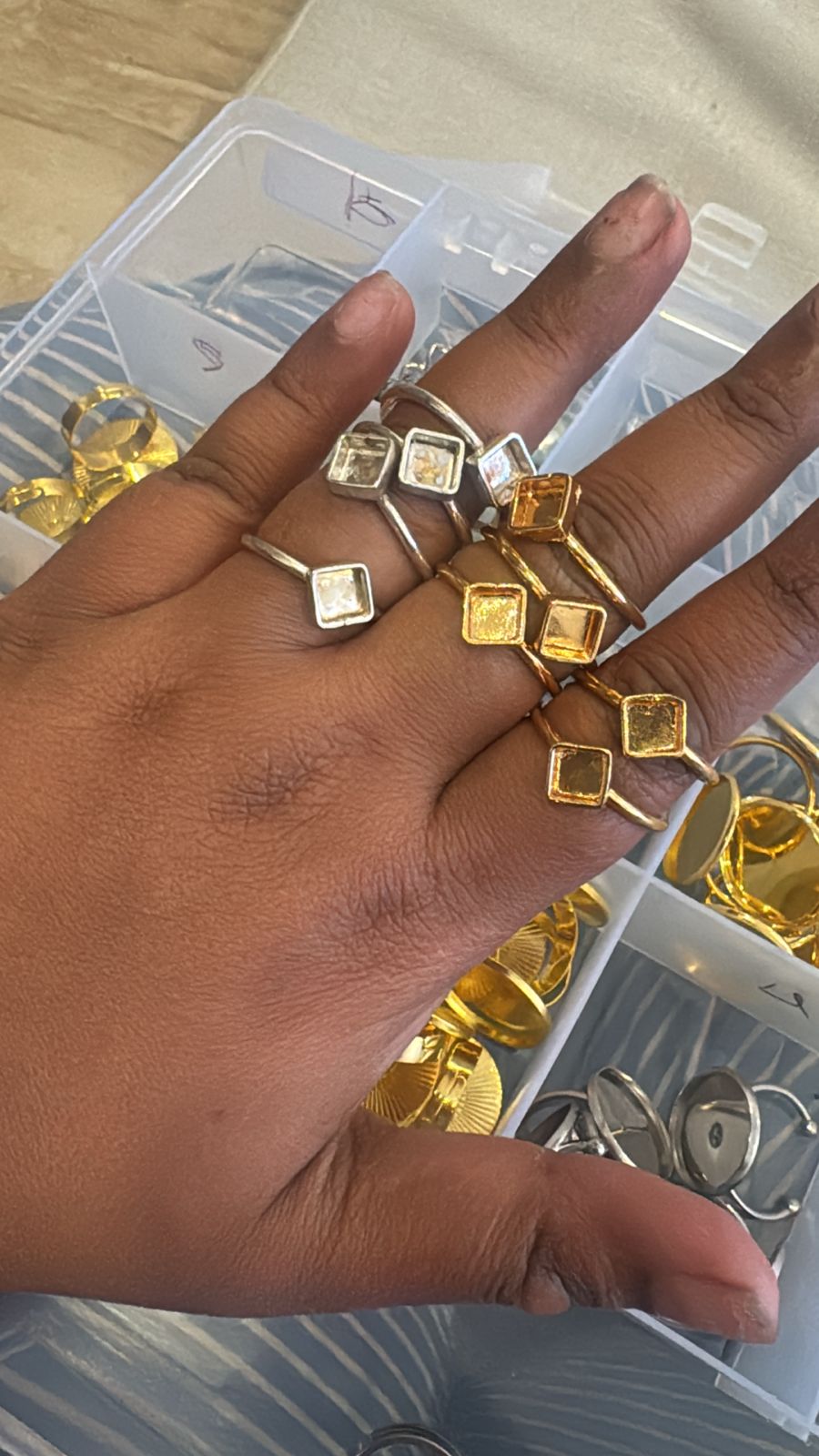 Square ring bezel
