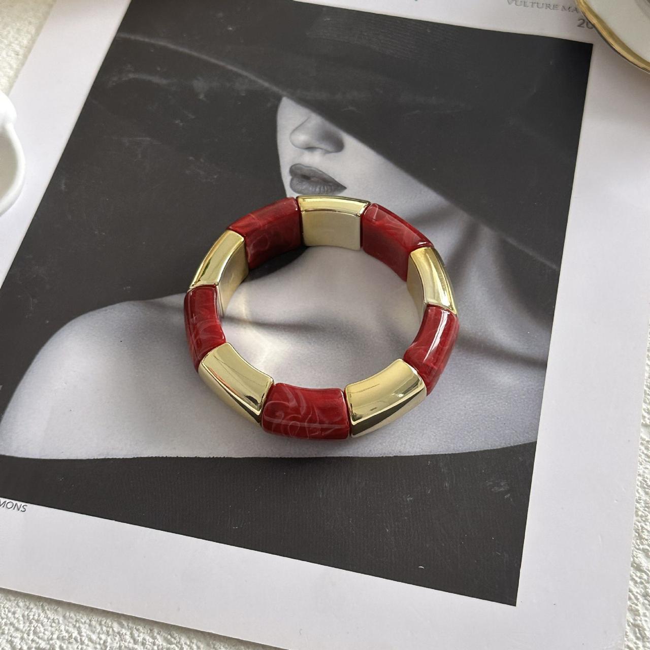 Retro Luxe Chunky Bangle