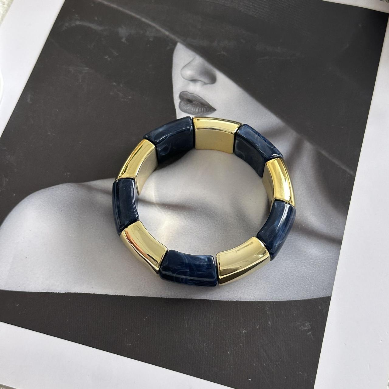 Retro Luxe Chunky Bangle