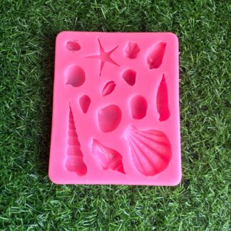 14 in 1 pink shell mould - beach mould