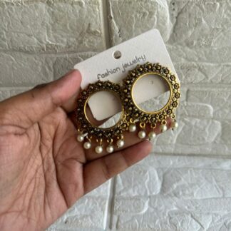 Small Round Earring With Pearl