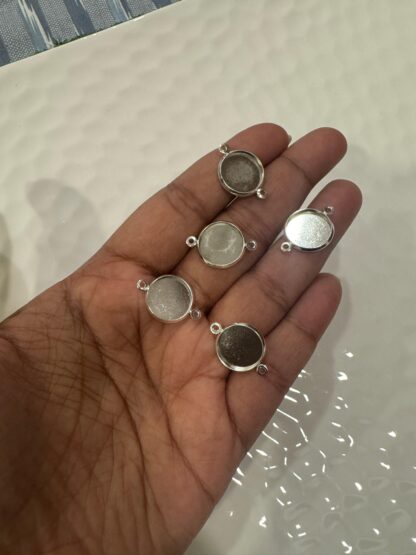 Silver Round Rakhi Bezel (small) - Set of 5pcs